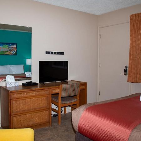 Bowmont Motel 彭蒂克顿 外观 照片
