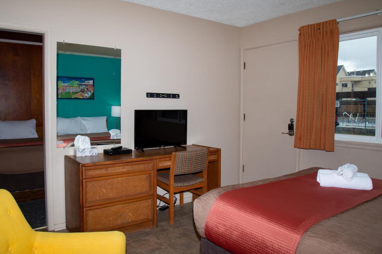 Bowmont Motel 彭蒂克顿 外观 照片