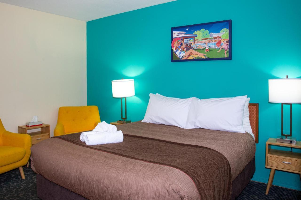 Bowmont Motel 彭蒂克顿 外观 照片