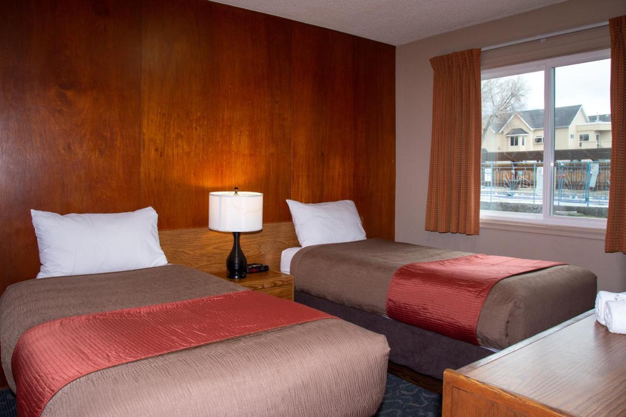 Bowmont Motel 彭蒂克顿 外观 照片