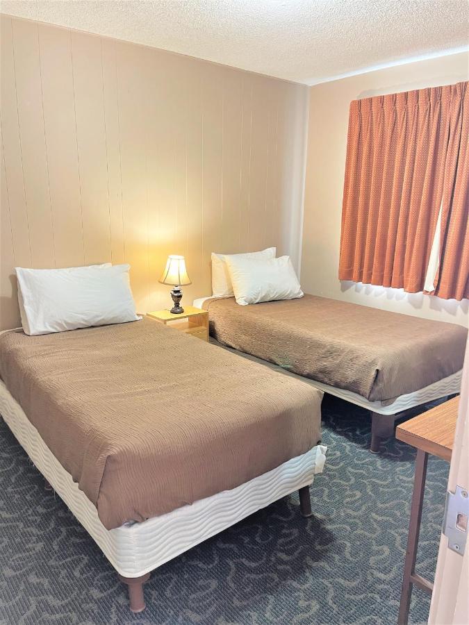 Bowmont Motel 彭蒂克顿 外观 照片