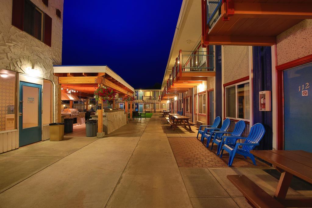 Bowmont Motel 彭蒂克顿 外观 照片